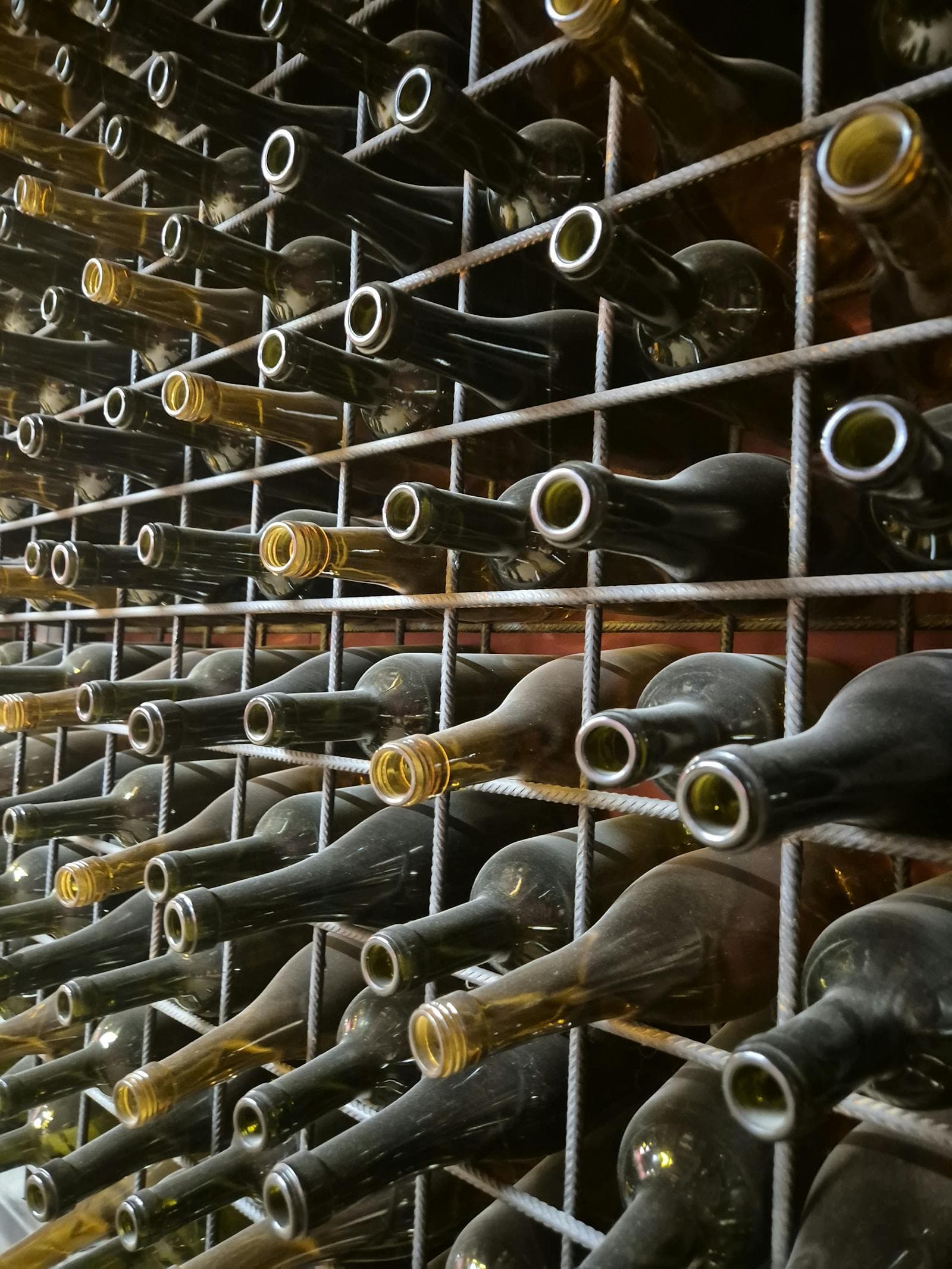 Vins & Spiritueux — Grands crus, eaux-de-vie, caves complètes