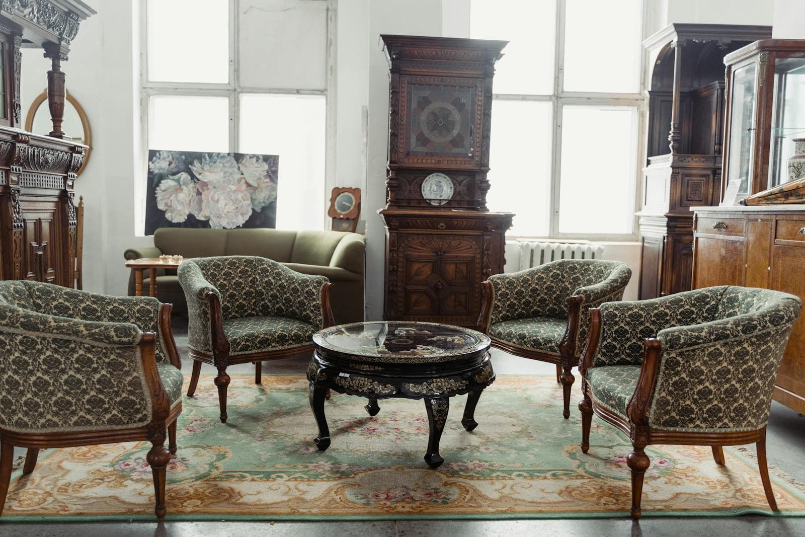 Antique Furniture — antiquaire au Luxembourg